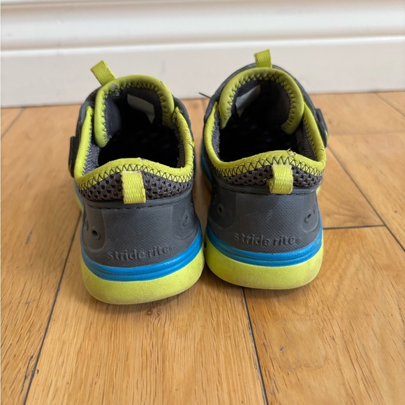 Stride Rite Rubber Sneakers Shoes - Picture 4 of 5